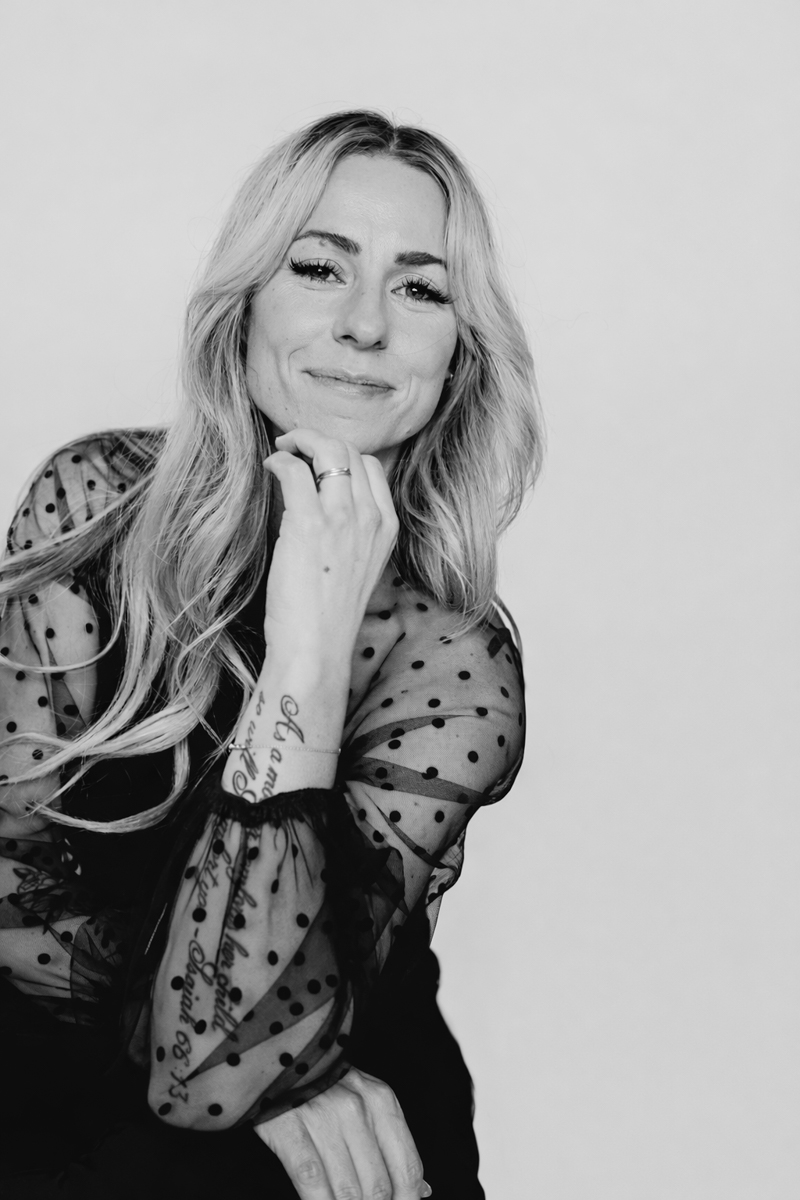 Portrait of Alisha Pallotta — interior designer and photographer in Ashland, Oregon